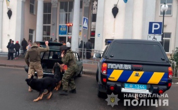 В Полтаве "заминировали" поезд "Бахмут-Львов": эвакуировали около 500 человек