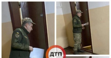 В Киеве военкомы устроили в 5 утра рейд в общежитии КНУСА: "Вылавливали студентов"