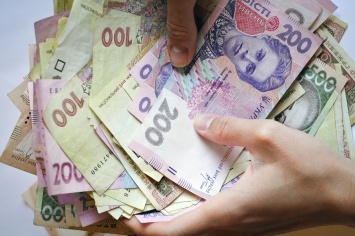 Руководитель отделения банка в Киеве украла 1 067 624 гривны с пенсионных карт
