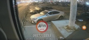 Lexus раздавил пешеходов: Момент страшной аварии на Осокорках в Киеве попал на видео