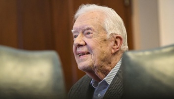 95-летний экс-президент США Картер оказался в больнице