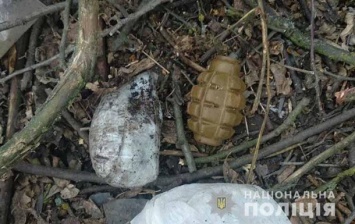 В Винницкой области нашли рюкзак с гранатами