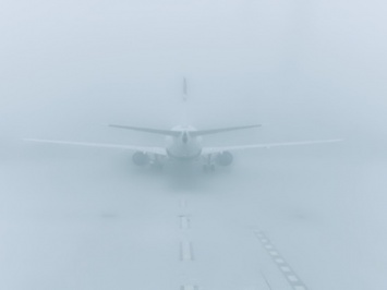 Туман меняет планы: кто сегодня не долетел в Одессу