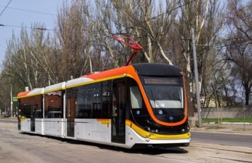 Трамвай переполненный пассажирами снес столб: в Одессе дикое ЧП