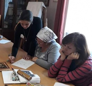 В Мелитополе дала мастер-класс известный иконописец