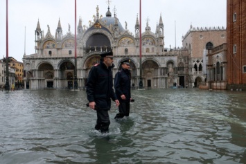 Более 80 % Венеции оказались под водой: есть погибшие
