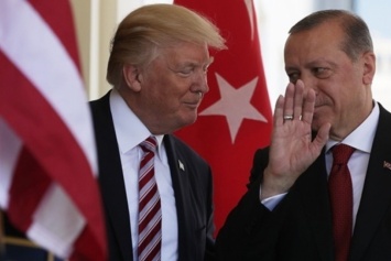 Трамп пытается купить лояльность Эрдогана за 100 миллионов долларов