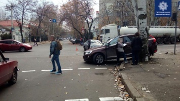 В Николаеве женщина-водитель, доверившись навигатору, попала в ДТП (ФОТО)