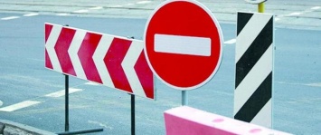 По улице Дмитриевской движение транспорта будет запрещено еще две недели