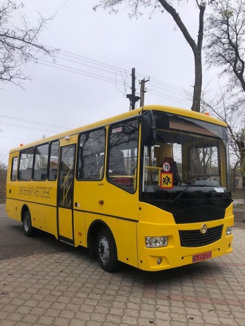 Школьникам Кирилловской громады купили новый автобус (ФОТО)