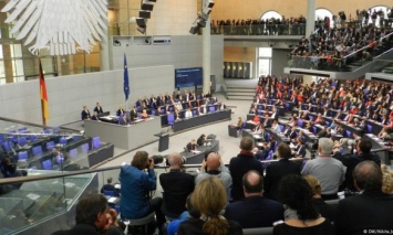 В Бундестаге за ксенофобию отправили в отставку главу комитета Штефана Бранднера от "Альтернативы для Германии"