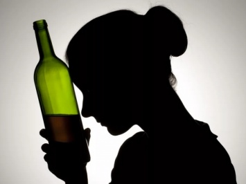 Пьет жена: как распознать женский алкоголизм и что делать