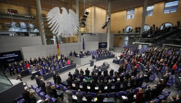 У Меркель заверяют, что решение Бундестага ничего не меняет в "газовых" правилах ЕС