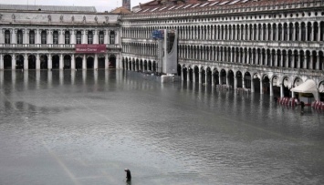 В Венеции из-за наводнения объявили чрезвычайное положение