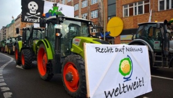 Тысячи тракторов блокировали улицы в Гамбурге