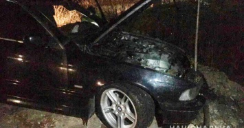 В Люботине сожгли BMW, владелец авто писать заявление в полицию отказался