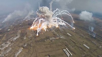 В Балаклее вновь слышны взрывы на арсенале: первые подробности и видео