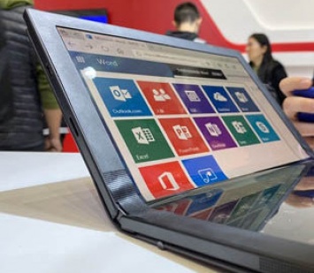 Ноутбук Lenovo ThinkPad X1 с гибким экраном на «живых» снимках