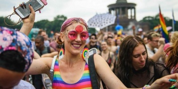Названы лучшие города мира для представителей ЛГБТ