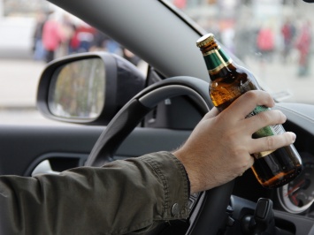 Двигатель откажется подчиняться: в ЕС придумали способ борьбы с пьяными водителями - подробности