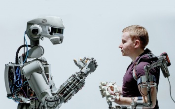 Так и потребность в людях отпадет: ученые научили роботов делать выводы - учатся не по дням, а по часам