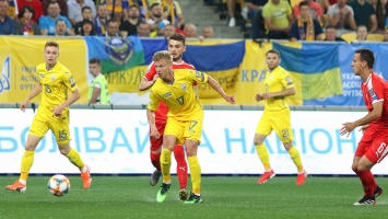 Сборная Украины на последних минутах "вырвала" ничью в матче с Сербией