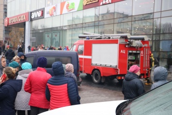 Из столичного торгового центра эвакуировали людей