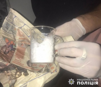 На Николаевщине полиция искала коноплю, а нашла лабораторию для производства амфетамина (ФОТО)