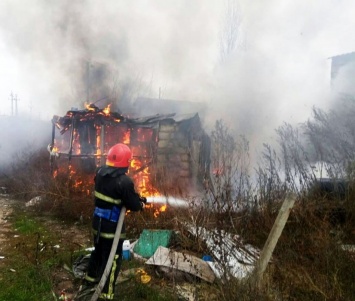 На Николаевщине спасатели почти час тушили пожар на площади 40 кв м