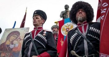 Путин зачисляет казаков в свой "патриотический резерв"