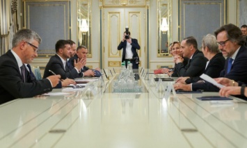 Зеленский обсудил с Маасом перспективы развития украинско-немецких отношений