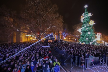 Новый год в Одессе: вместо человека Галантерника креативить будут киевляне-«распильщики»