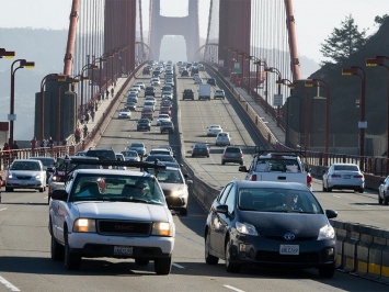 В Калифорнии запретили закупать автомобили почти всех марок