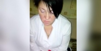 Родители сняли на видео пьяного воронежского врача, которая не смогла сделать ребенку рентген