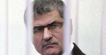 Суд вернул паспорт генералу СБУ, обвиняемому в расстрелах на Майдане