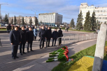 В Запорожье глава Верховной Рады почтил память героев Революции Достоинства