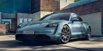 Новый Taycan 4S от Porsche показан на автовыставке в Лос-Анджелесе