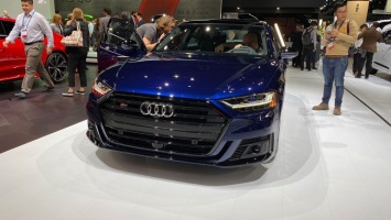 Audi представила в Лос-Анджелесе обновленный S8 (ФОТО)