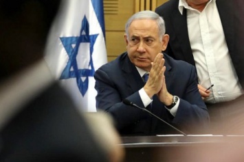 Премьеру Израиля Биньямину Нетаньяху предъявили обвинения в коррупции
