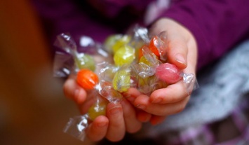 В школе массовое отравление детей конфетами: их название само говорит за себя