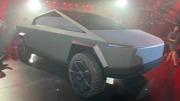 Пикап Tesla Cybertruck получил бронированный кузов и ценник от $40 тысяч