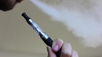 Попытки ввести запреты на электронные сигареты принесут больше вреда, чем пользы - New York Times