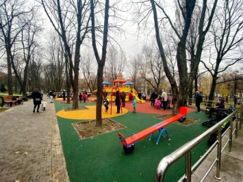 В Куреневском парке обустроили еще четыре локации для детей