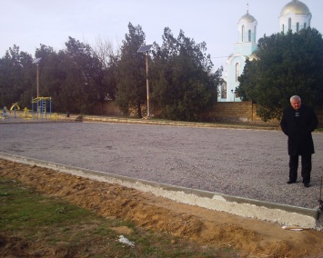 В Чернобаевке строят два спортивных объекта