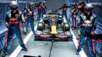 Команда Red Bull Racing выполнила пит-стоп в невесомости (ВИДЕО)