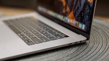 Новый MacBook Pro заставил всех поломать голову: всему виной загадочный датчик - для чего он