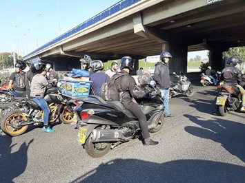 Мотоциклисты перекрыли движение в Тель-Авиве (видео)