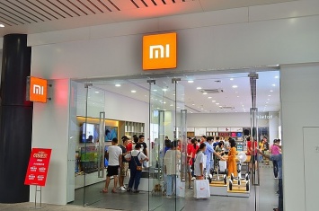 Такого мир еще не видел: Xiaomi представила проектор из... дерева - собирается, как конструктор (видео)