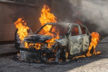 Под Полтавой Toyota протаранила Skoda: один из водителей сгорел в собственной машине