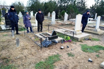 В Крыму вандалы осквернили могилы на мусульманском кладбище